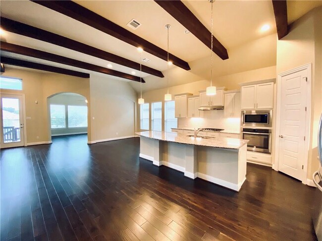 Building Photo - 821 Richardson Ln