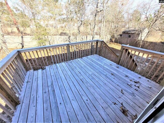 Building Photo - 252 Cherry Grove Dr