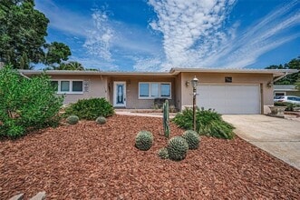 Building Photo - 1387 Hill Dr