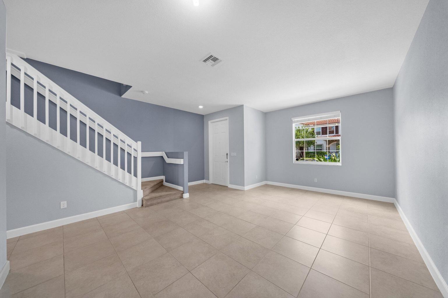 Building Photo - 5271 Ashley River Rd