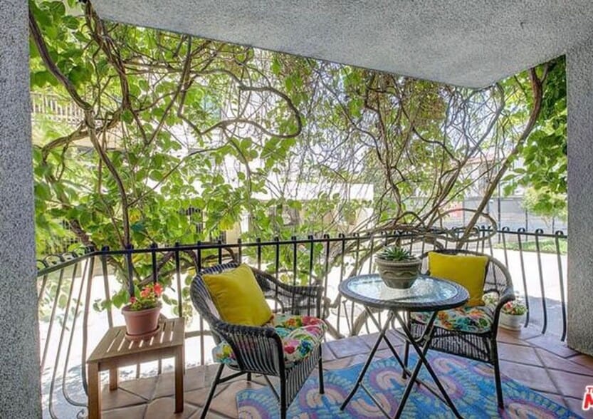 Building Photo - 8145 Redlands St