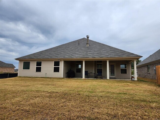 Building Photo - 292 Hedgefield Dr