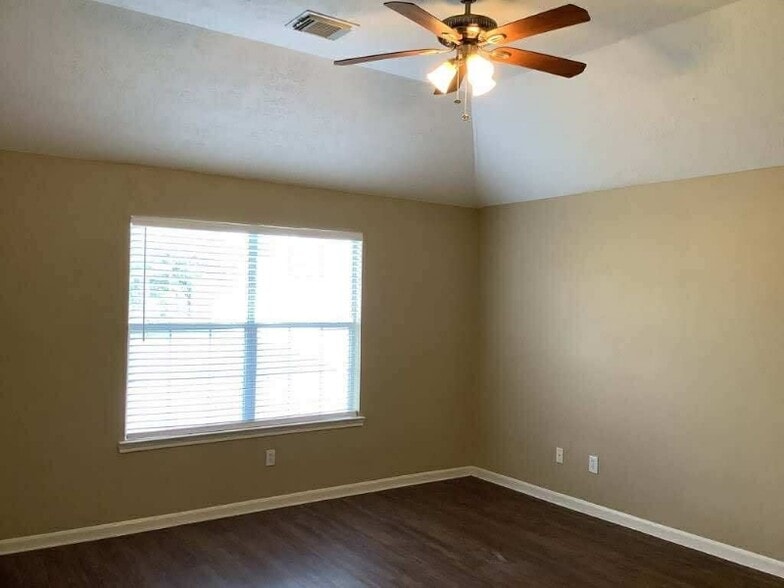 Building Photo - 13709 Bighorn Trail