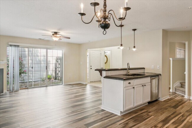 Building Photo - 38 Angelia Way