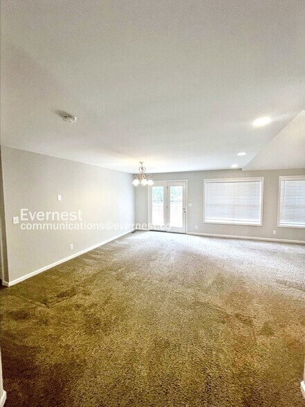 Building Photo - 3740 N Jot Dr