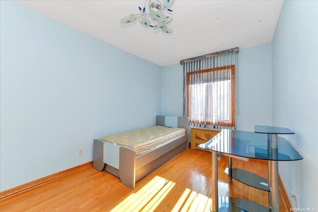 Building Photo - 70-21-70174 174th St