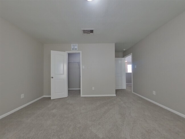 Building Photo - 916 American Monarch Dr