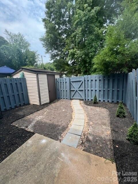 Building Photo - 7618 Holly Grove Ct