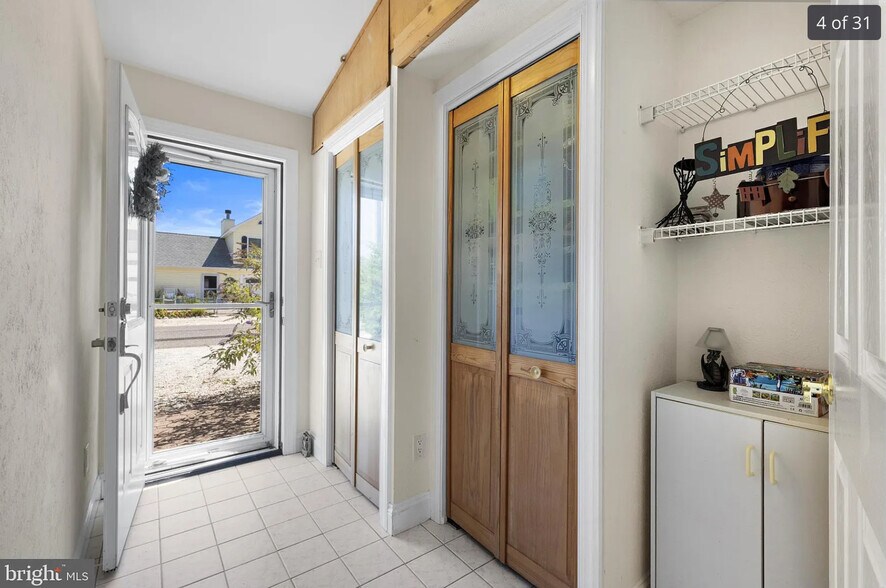 Building Photo - 52 Florence Ln