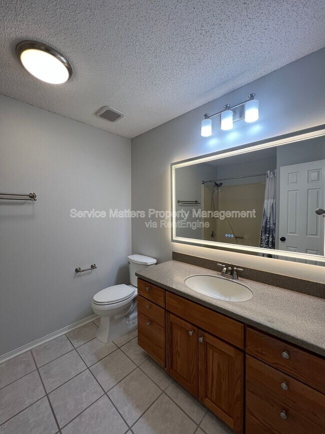 Building Photo - 6004 Players Pl