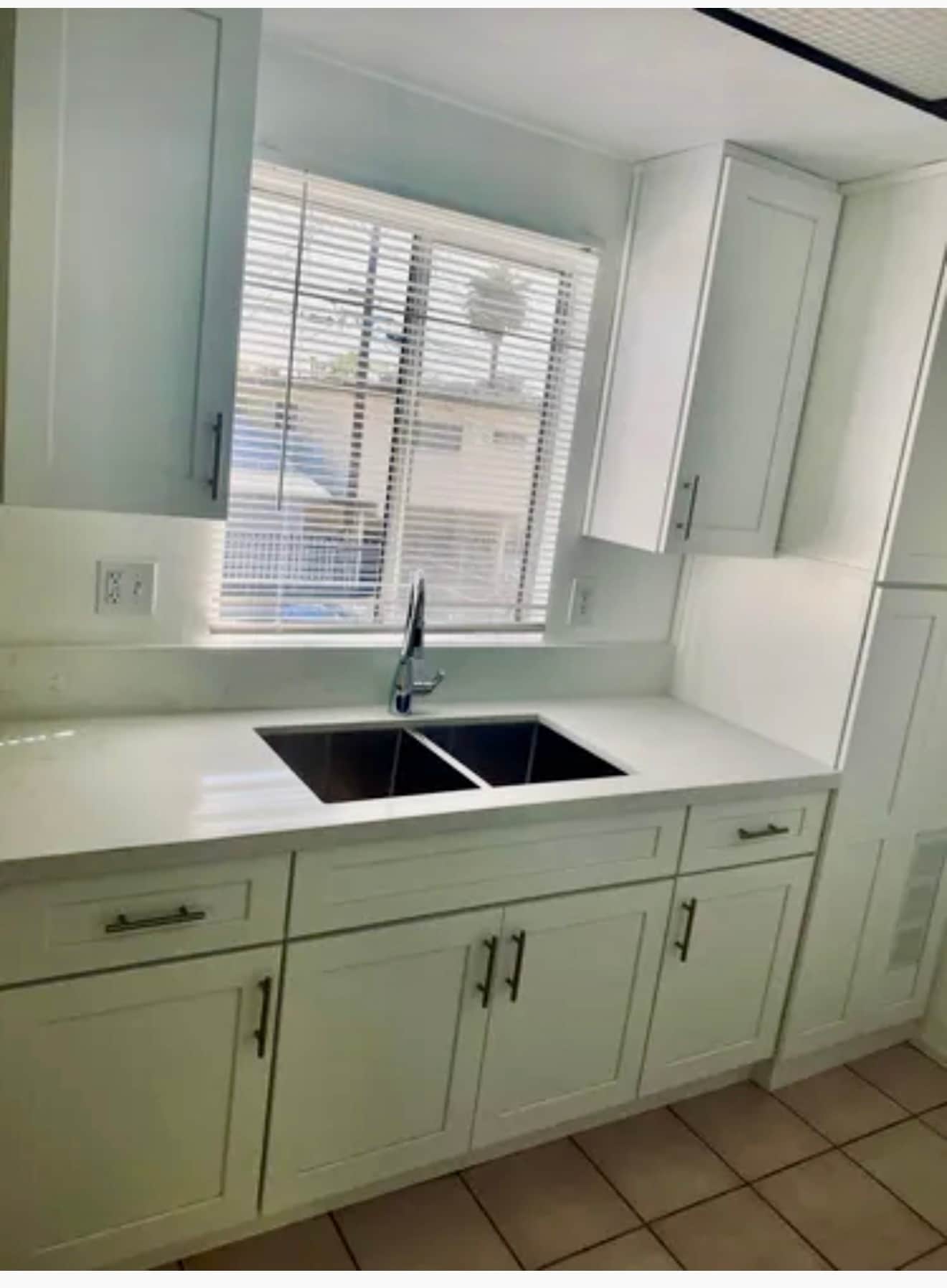 Building Photo - 5716 Waring Ave