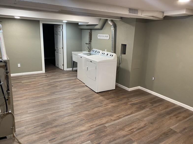 WASHER AND DRYER IN LAUNDRY ROOM - 2909 Sussex Ln