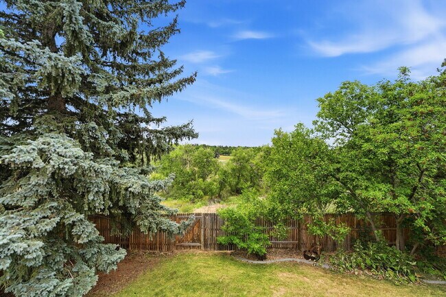 Building Photo - $2,940.95 - 3 bed 2.5 bath Home in Centennial with Central AC, and Great Backyard Space!