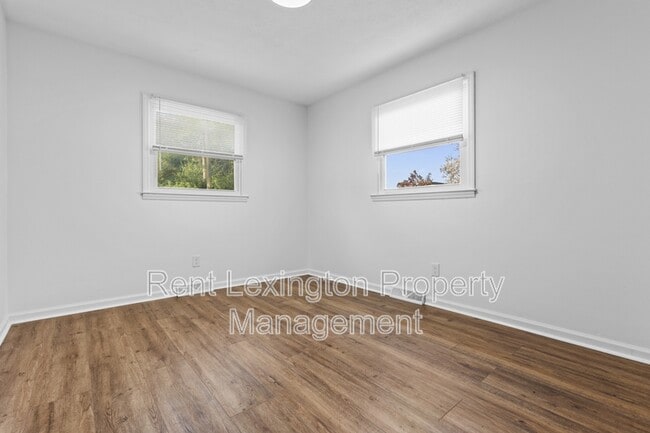 Building Photo - 4021 Victoria Way