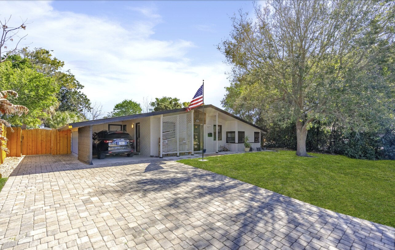 Building Photo - 1811 Eastern Dr