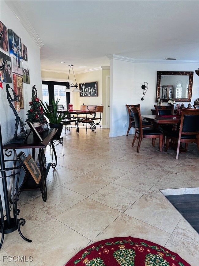 Building Photo - 3766 SE 6th Ave