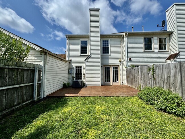 Building Photo - COMPLETELY Updated & Ready 08-21-26!! Sparkling Community Pool - Pet Friendly - Fenced Backyard!