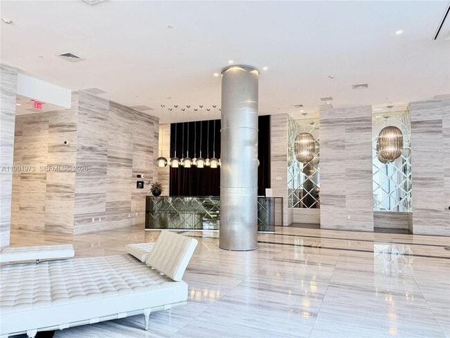 Building Photo - 2000 Metropica Wy