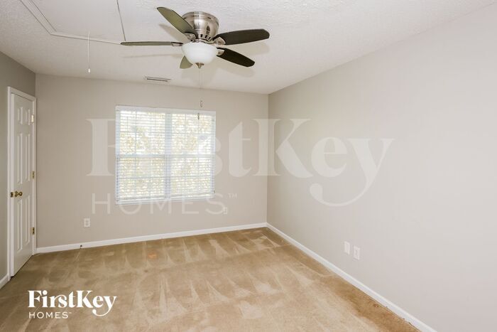 Building Photo - 7006 Tanners Creek Dr