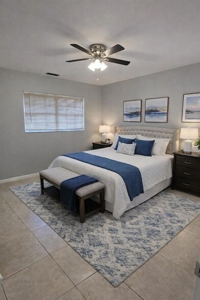 Building Photo - 5793 Oleander Dr