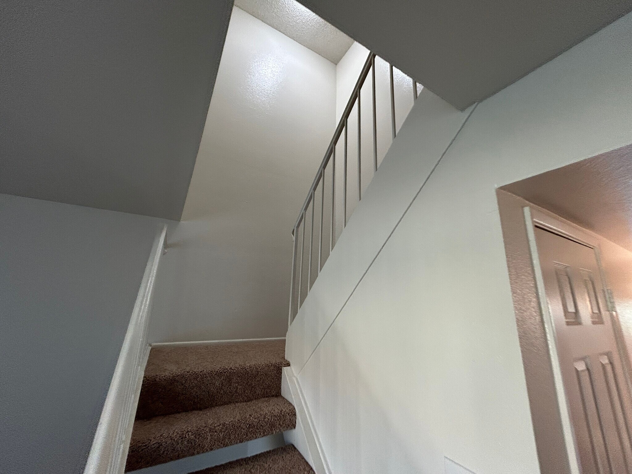 Building Photo - 4740 W Rose Ln