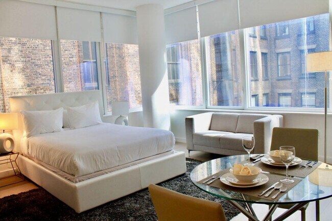 Building Photo - 42 W 33rd St