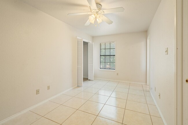 Building Photo - 113 Ramon Cardenas Dr