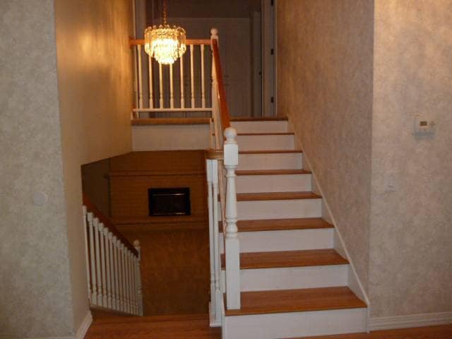 Building Photo - 4bd/2.5ba huge 2436sqft, 2-car garage, ful...