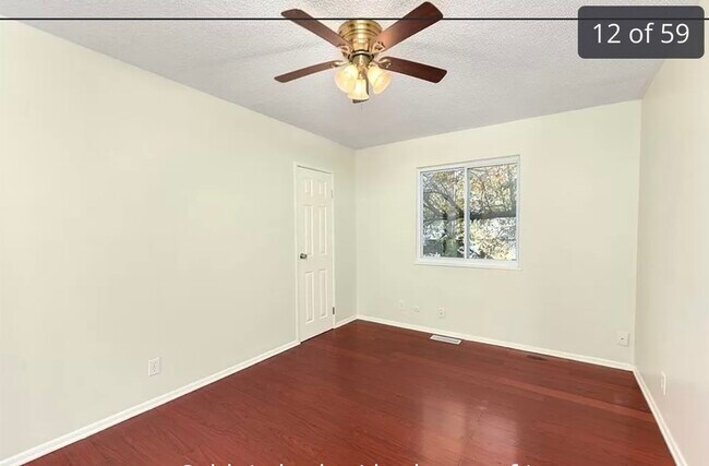 Building Photo - 10709 W 90th Ter