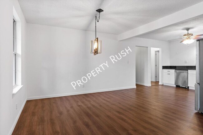 Building Photo - 3404 Frawley St