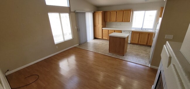 Building Photo - Beautiful Single Story Summerlin Home on a corner lot.