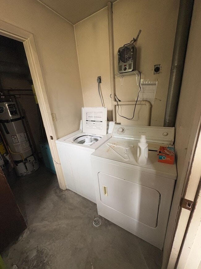 Building Photo - 2 Bed 2 bath off Durston Rd