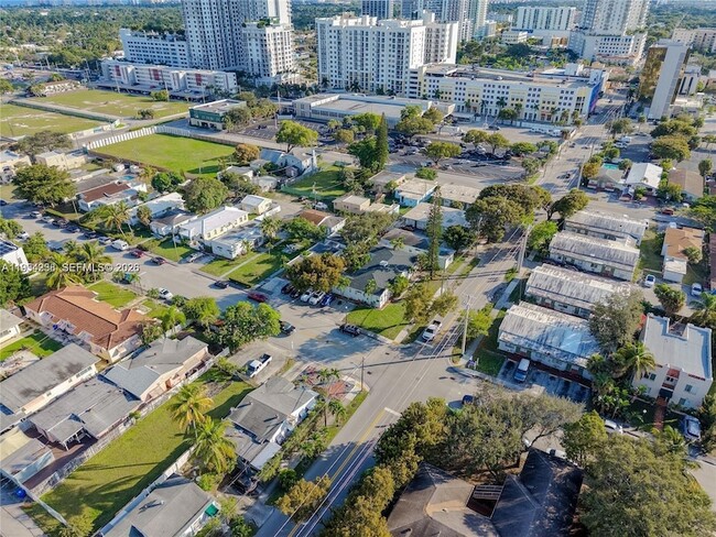 Building Photo - 1840 Fillmore St