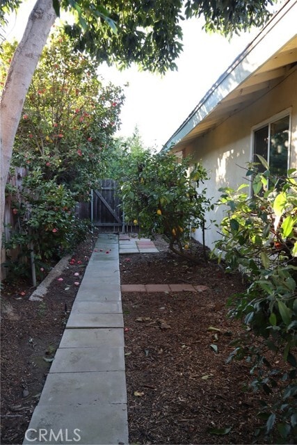 Building Photo - 2520 Louise Ave