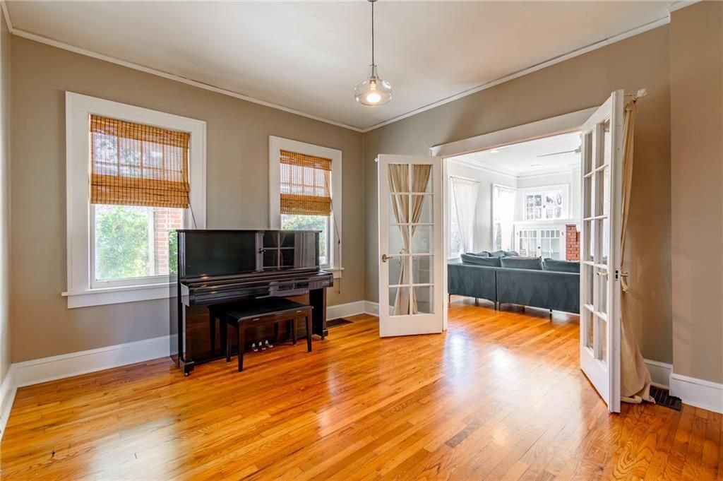 Building Photo - 628 Cooledge Ave NE