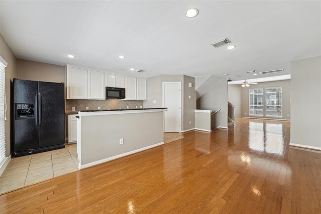 Building Photo - 1730 Bevis St