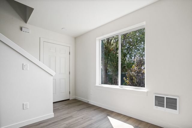 Building Photo - Sherman Townhomes