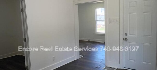 Building Photo - 97 Allen St