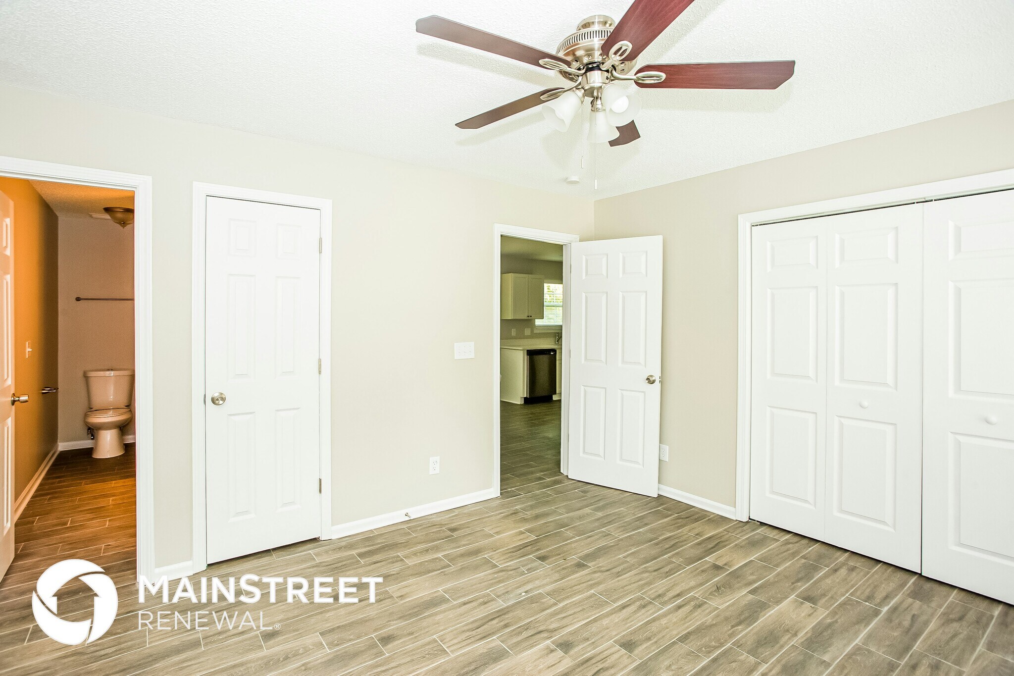 Building Photo - 4802 Farmview Dr