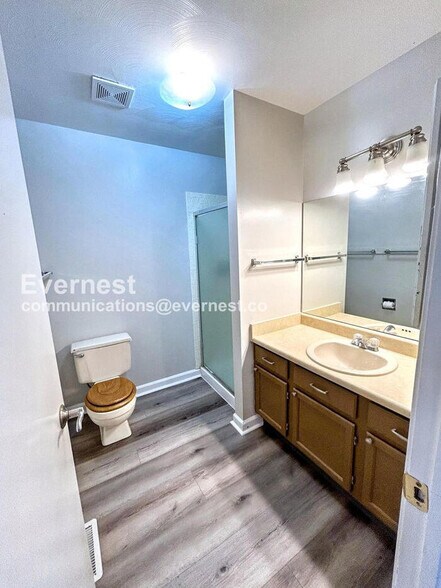 Building Photo - 2650 Cornwall Ct