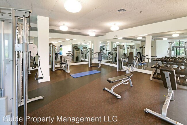 Building Photo - 2450 Aurora Ave N