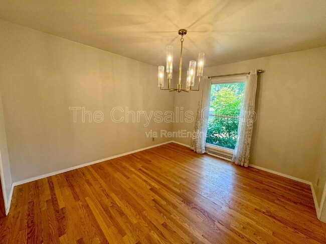 Building Photo - 206 Forest Park Pl