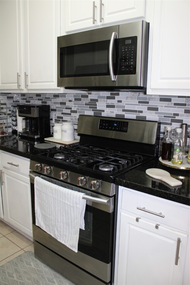 Building Photo - 6110 Langham Mist Ln