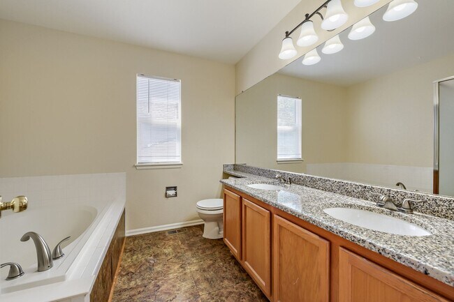 Building Photo - Evolve Real Estate: Beautiful 5 Bedroom Home in HIGHLANDS RANCH - Available NOW!