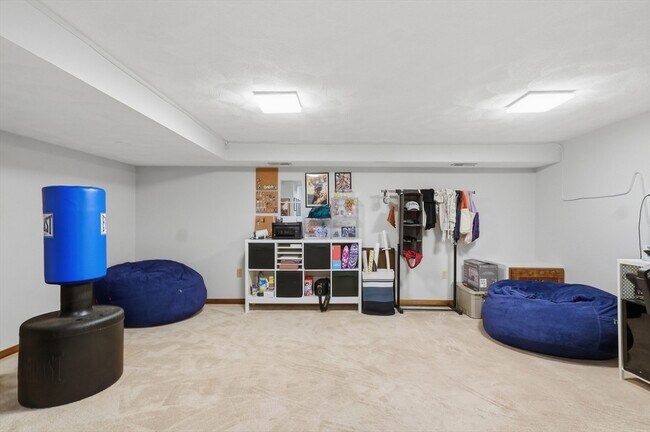 Building Photo - 852 Wellman Ave