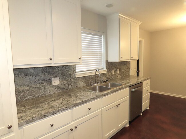 Building Photo - Updated 2 Bedroom, 1 Bath Duplex in Whiteh...
