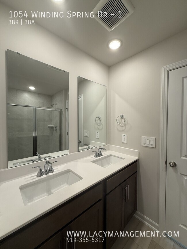 Building Photo - 1054 Winding Spg Dr