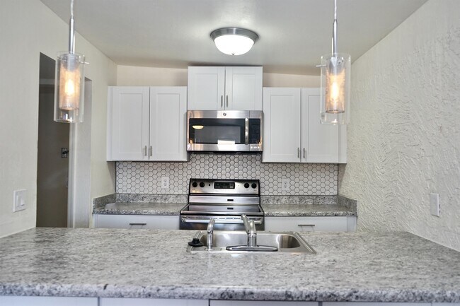 Building Photo - 4635 N 27th Ave