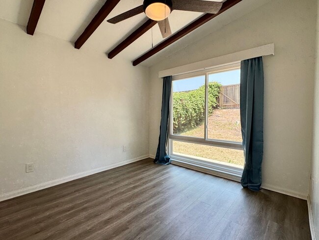 Building Photo - Beautiful 3 Bed / 2 Bath Home in La Mesa –...