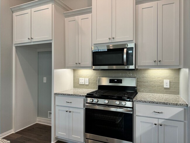 Building Photo - 448 Preston Rdg Dr
